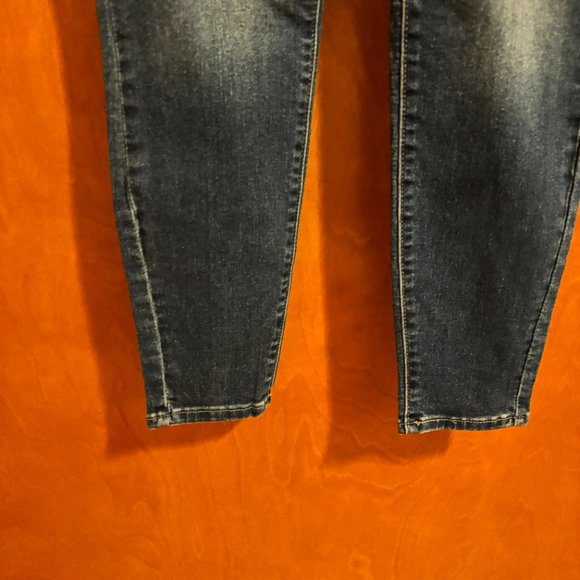 Women’s Levis Strauss signature totally shapping pull on skinny denim jeans 4S - Picture 6 of 13